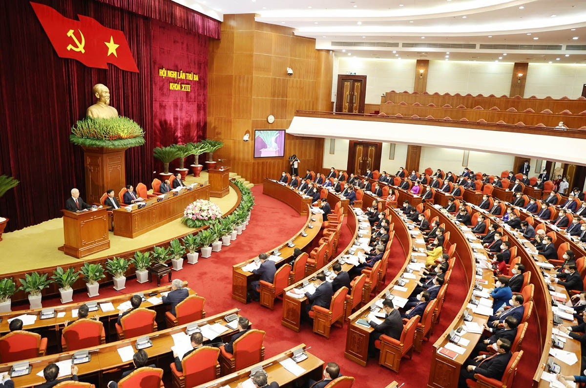 La troisième journée de travail du 3e Plénum du Comité central du Parti